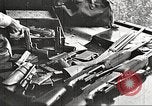 Image Éléments dans voiture de Clyde Barrow et Bonnie Parker Arcadia Louisiana USA, 1934, de la seconde 14 séquences d'archives historiques vidéo 65675063769