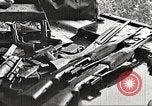 Image Éléments dans voiture de Clyde Barrow et Bonnie Parker Arcadia Louisiana USA, 1934, de la seconde 19 séquences d'archives historiques vidéo 65675063769