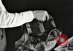 Image Éléments dans voiture de Clyde Barrow et Bonnie Parker Arcadia Louisiana USA, 1934, de la seconde 32 séquences d'archives historiques vidéo 65675063769