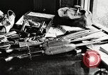 Image Éléments dans voiture de Clyde Barrow et Bonnie Parker Arcadia Louisiana USA, 1934, de la seconde 35 séquences d'archives historiques vidéo 65675063769