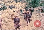 Image -NOUS 5e Marines envahissent les zones tenues japonais de la Papouasie-Nouvelle-Guinée Talasea Nouvelle-Bretagne Papouasie-Nouvelle-Guinée, 1944, de la seconde 54 séquences d'archives historiques vidéo 65675063811
