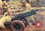 Image 5e Marines blessés traités dans la jungle Talasea Nouvelle-Bretagne Papouasie-Nouvelle-Guinée, 1944, de la seconde 16 séquences d'archives historiques vidéo 65675063812