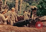 Image 5e Marines blessés traités dans la jungle Talasea Nouvelle-Bretagne Papouasie-Nouvelle-Guinée, 1944, de la seconde 32 séquences d'archives historiques vidéo 65675063812