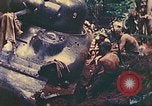 Image 5e Marines blessés traités dans la jungle Talasea Nouvelle-Bretagne Papouasie-Nouvelle-Guinée, 1944, de la seconde 41 séquences d'archives historiques vidéo 65675063812