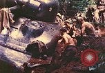 Image 5e Marines blessés traités dans la jungle Talasea Nouvelle-Bretagne Papouasie-Nouvelle-Guinée, 1944, de la seconde 48 séquences d'archives historiques vidéo 65675063812