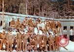 Image Prisonniers de guerre américains rapatriés posent pour les photos Allemagne, 1945, de la seconde 20 séquences d'archives historiques vidéo 65675063832