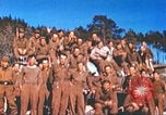Image Prisonniers de guerre américains rapatriés posent pour les photos Allemagne, 1945, de la seconde 40 séquences d'archives historiques vidéo 65675063832