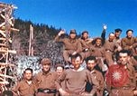 Image Prisonniers de guerre américains rapatriés posent pour les photos Allemagne, 1945, de la seconde 54 séquences d'archives historiques vidéo 65675063832