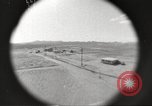 Standbild Betrieb Cue Trümmer fliegen Nevada United States USA, 1955, aus Sekunde 50 historischem Filmmaterial Videoclip 65675063881