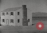 Immagine di Funzionamento casa Cue esplode Nevada United States USA, 1955, secondo 11 filmato di repertorio 65675063887