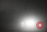 Immagine di Funzionamento casa Cue e manichino blast Nevada United States USA, 1955, secondo 60 filmato di repertorio 65675063888