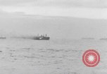 Image Navire de guerre des canons navals la nuit de tir Philippines, 1945, de la seconde 9 séquences d'archives historiques vidéo 65675063915