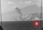 Standbild US Kreuzern bombardieren Corregidor Philippinen, 1945, aus Sekunde 30 historischem Filmmaterial Videoclip 65675063918