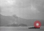 Immagine di Shell da pistole NEGLI STATI UNITI esplode Filippine, 1945, secondo 5 filmato di repertorio 65675063919