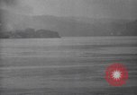 Immagine di Shell da pistole NEGLI STATI UNITI esplode Filippine, 1945, secondo 35 filmato di repertorio 65675063919