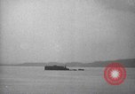 Immagine di Shell da pistole NEGLI STATI UNITI esplode Filippine, 1945, secondo 44 filmato di repertorio 65675063919