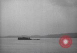 Immagine di Shell da pistole NEGLI STATI UNITI esplode Filippine, 1945, secondo 47 filmato di repertorio 65675063919