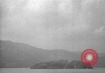 Immagine di Shell da pistole NEGLI STATI UNITI esplode Filippine, 1945, secondo 58 filmato di repertorio 65675063919