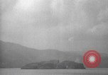 Immagine di Shell da pistole NEGLI STATI UNITI esplode Filippine, 1945, secondo 61 filmato di repertorio 65675063919
