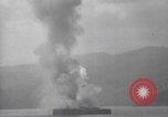 Standbild Explosion auf Fort Drum Zweiten Weltkrieg Philippinen, 1945, aus Sekunde 56 historischem Filmmaterial Videoclip 65675063920