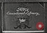 Standbild schwerfälligen im North Woods United States USA, 1922, aus Sekunde 1 historischem Filmmaterial Videoclip 65675063921