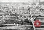 Standbild Arbeitnehmer Metzgerei United States USA, 1919, aus Sekunde 13 historischem Filmmaterial Videoclip 65675063933
