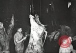Standbild Arbeitnehmer Metzgerei United States USA, 1919, aus Sekunde 58 historischem Filmmaterial Videoclip 65675063933