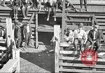 Standbild Arbeitnehmer Metzgerei United States USA, 1919, aus Sekunde 6 historischem Filmmaterial Videoclip 65675063934