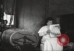 Immagine di Uso di elettricità United States USA, 1919, secondo 25 filmato di repertorio 65675063936