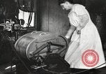 Immagine di Uso di elettricità United States USA, 1919, secondo 49 filmato di repertorio 65675063936