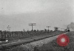 Standbild Zug an den Anschlüssen United States USA, 1920, aus Sekunde 48 historischem Filmmaterial Videoclip 65675063943