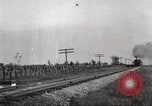 Standbild Zug an den Anschlüssen United States USA, 1920, aus Sekunde 54 historischem Filmmaterial Videoclip 65675063943