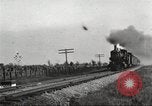 Standbild Zug an den Anschlüssen United States USA, 1920, aus Sekunde 61 historischem Filmmaterial Videoclip 65675063943