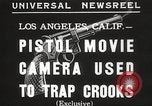 Standbild Pistole Film Kamera Los Angeles California USA, 1935, aus Sekunde 6 historischem Filmmaterial Videoclip 65675063945