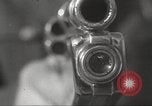 Standbild Pistole Film Kamera Los Angeles California USA, 1935, aus Sekunde 14 historischem Filmmaterial Videoclip 65675063945