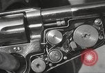 Standbild Pistole Film Kamera Los Angeles California USA, 1935, aus Sekunde 24 historischem Filmmaterial Videoclip 65675063945
