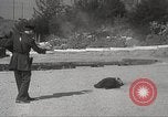 Standbild Pistole Film Kamera Los Angeles California USA, 1935, aus Sekunde 30 historischem Filmmaterial Videoclip 65675063945