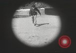 Standbild Pistole Film Kamera Los Angeles California USA, 1935, aus Sekunde 35 historischem Filmmaterial Videoclip 65675063945