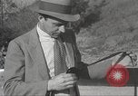 Standbild Pistole Film Kamera Los Angeles California USA, 1935, aus Sekunde 41 historischem Filmmaterial Videoclip 65675063945