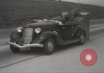 Image Bicycle Rider Frank Bartel établit un nouveau record de vitesse Los Angeles California USA, 1935, de la seconde 10 séquences d'archives historiques vidéo 65675063946