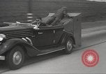 Image Bicycle Rider Frank Bartel établit un nouveau record de vitesse Los Angeles California USA, 1935, de la seconde 11 séquences d'archives historiques vidéo 65675063946
