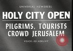 Immagine di Religiosa ebraica in pellegrinaggio a Gerusalemme dopo la guerra dei sei giorni Gerusalemme Palestina, 1967, secondo 5 filmato di repertorio 65675063952
