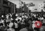 Immagine di Religiosa ebraica in pellegrinaggio a Gerusalemme dopo la guerra dei sei giorni Gerusalemme Palestina, 1967, secondo 7 filmato di repertorio 65675063952