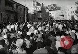 Immagine di Religiosa ebraica in pellegrinaggio a Gerusalemme dopo la guerra dei sei giorni Gerusalemme Palestina, 1967, secondo 8 filmato di repertorio 65675063952
