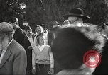 Immagine di Religiosa ebraica in pellegrinaggio a Gerusalemme dopo la guerra dei sei giorni Gerusalemme Palestina, 1967, secondo 13 filmato di repertorio 65675063952