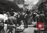 Immagine di Religiosa ebraica in pellegrinaggio a Gerusalemme dopo la guerra dei sei giorni Gerusalemme Palestina, 1967, secondo 48 filmato di repertorio 65675063952