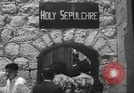 Immagine di Religiosa ebraica in pellegrinaggio a Gerusalemme dopo la guerra dei sei giorni Gerusalemme Palestina, 1967, secondo 51 filmato di repertorio 65675063952