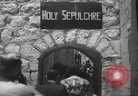 Immagine di Religiosa ebraica in pellegrinaggio a Gerusalemme dopo la guerra dei sei giorni Gerusalemme Palestina, 1967, secondo 52 filmato di repertorio 65675063952