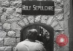 Immagine di Religiosa ebraica in pellegrinaggio a Gerusalemme dopo la guerra dei sei giorni Gerusalemme Palestina, 1967, secondo 53 filmato di repertorio 65675063952