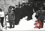 Immagine di Religiosa ebraica in pellegrinaggio a Gerusalemme dopo la guerra dei sei giorni Gerusalemme Palestina, 1967, secondo 54 filmato di repertorio 65675063952